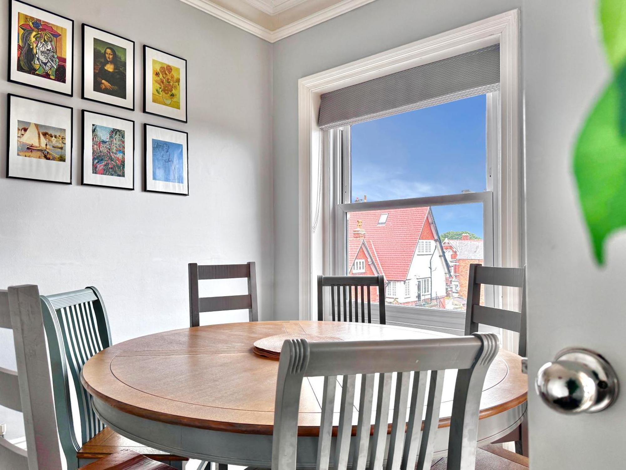 Apartment Victoria With Free Parking Scarborough Buitenkant foto