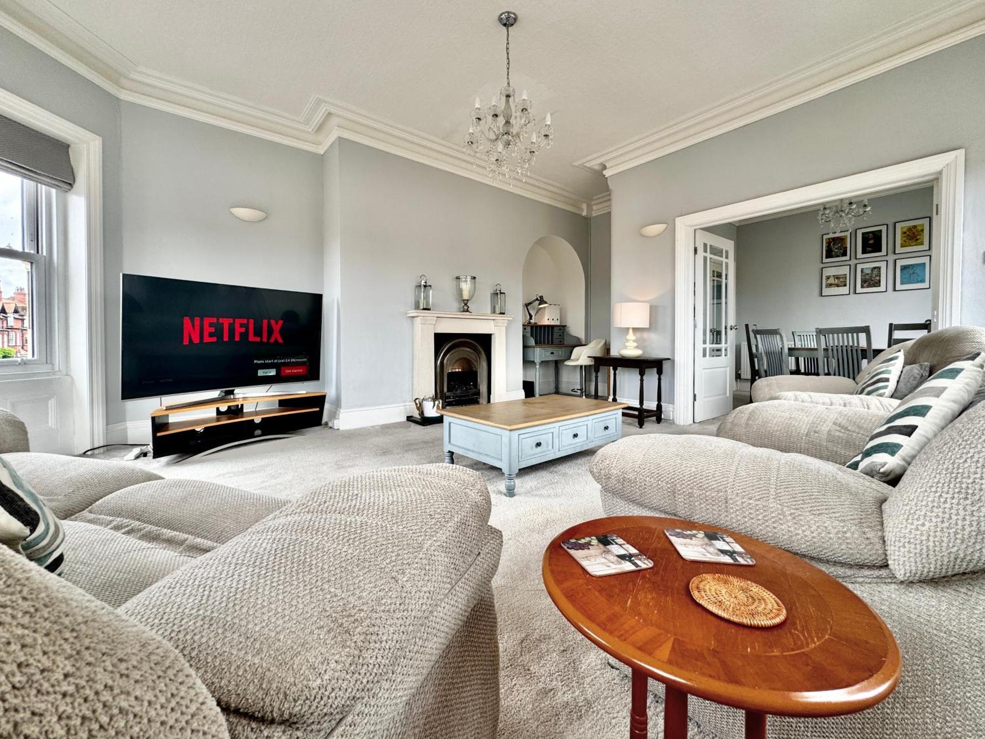 Apartment Victoria With Free Parking Scarborough Buitenkant foto