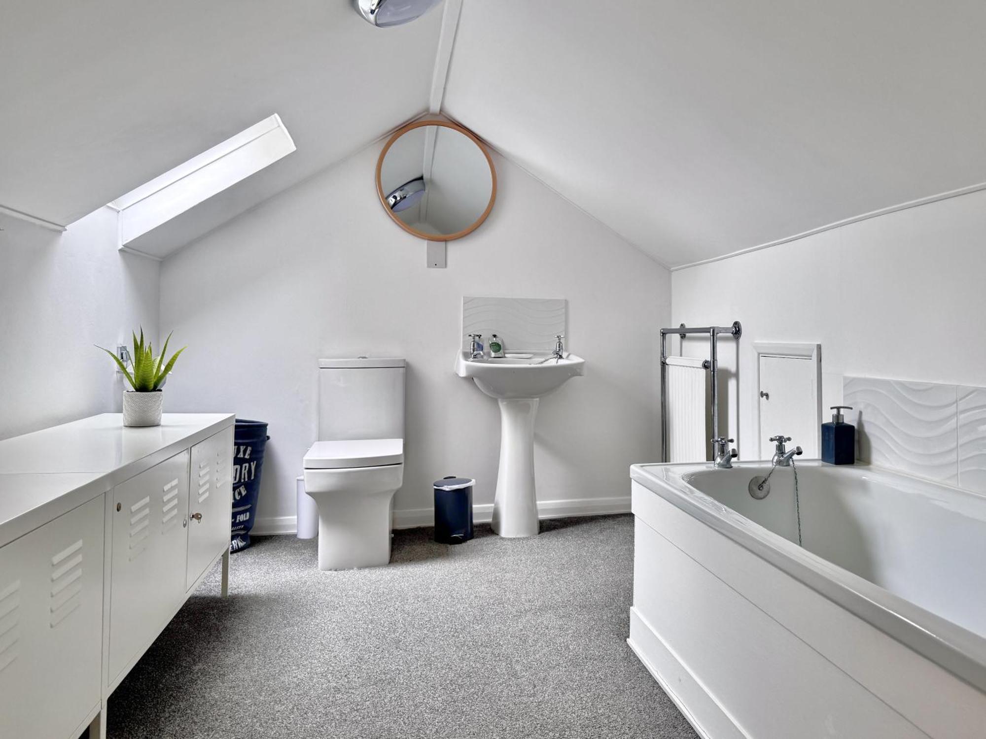 Apartment Victoria With Free Parking Scarborough Buitenkant foto